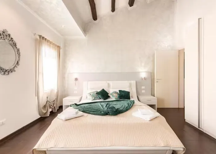 Venice 4* ספינאה