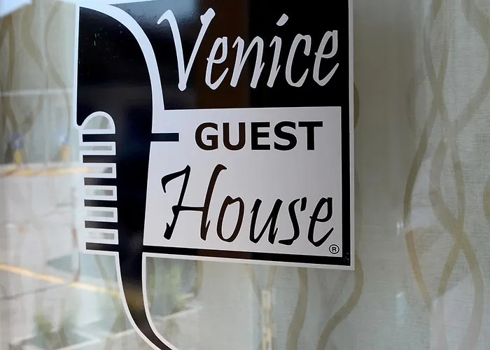 Venice לינה וארוחת בוקר ספינאה